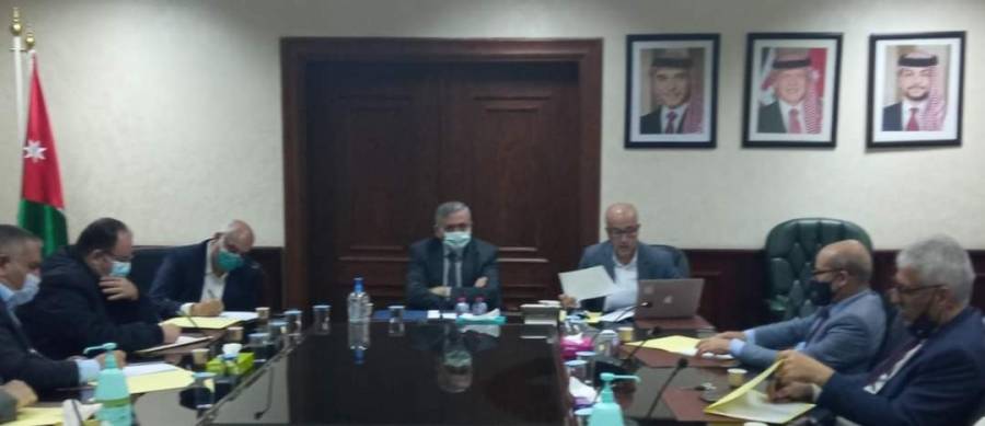 وزير الصحة يترأس اجتماعًا  مع رؤساء الاختصاصات الطبية