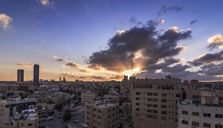 الأحد .. ارتفاع طفيف على الحرارة مع بقاء الأجواء مائلة للبرودة