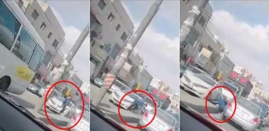 شاب ينجو من الموت باعجوبة بالزرقاء  فيديو