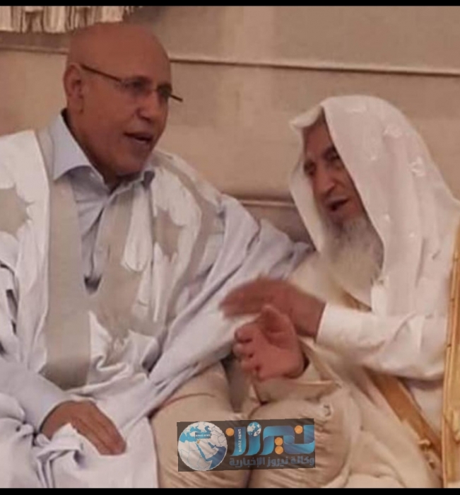 رئيس جمهورية موريتانيا يهاتف الشيخ عايش الحويان معزيا بوفاة الشيخ اسماعيل سمور
