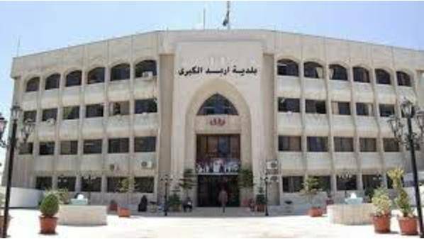 . بلدية اربد تباشر بتنفيذ مشروع لتصريف المياه في اطول شوارعها