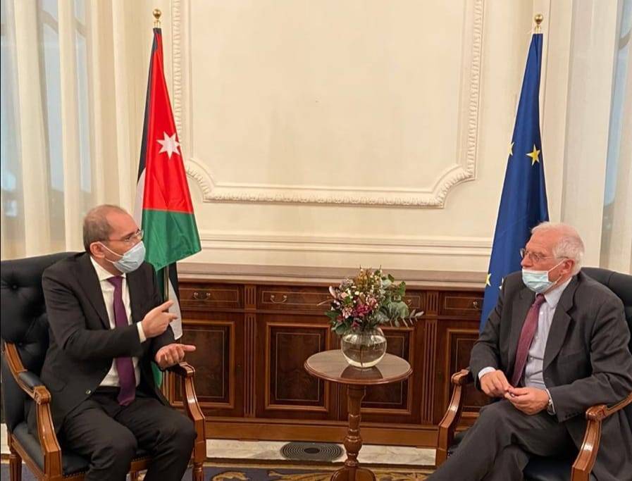 الصفدي يثمن موقف الاتحاد الأوروبي المتمسك بحل الدولتين