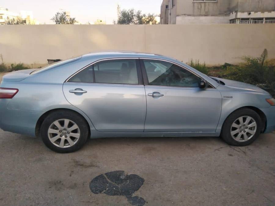 الأمن العام القبض على سارق مركبة ومحتويات مركبات ومنازل في اربد. 