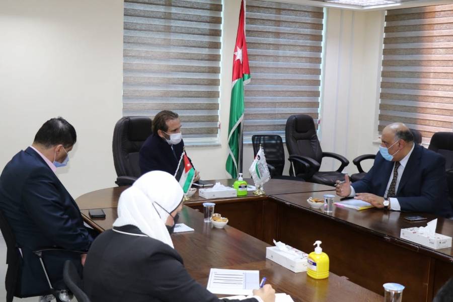 مشروع لتدريب وبناء قدرات الأشخاص ذوي الإعاقة لتهيئتهم لسوق العمل   