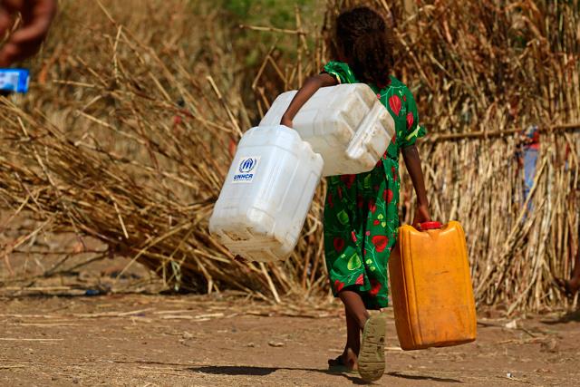 Ethiopians fleeing conflict bring Sudan refugee camp back to life