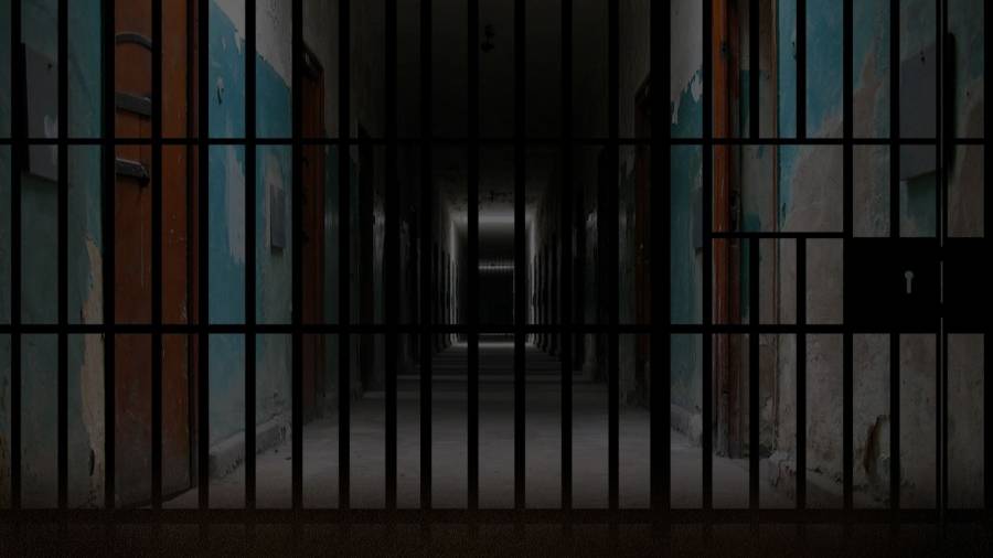 السجن ست اشهر لشخص صوّر اوراق انتخابات وآخر حاول التصويت عن غيره