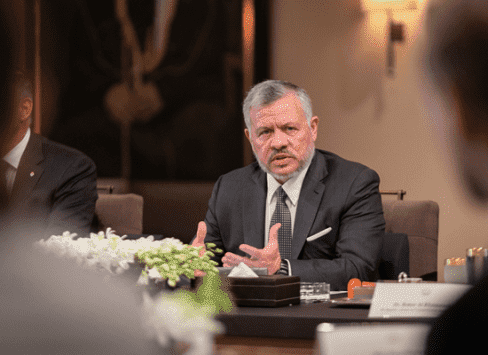 الملك: تواصلنا مع عدة دول لتأمين اللقاح