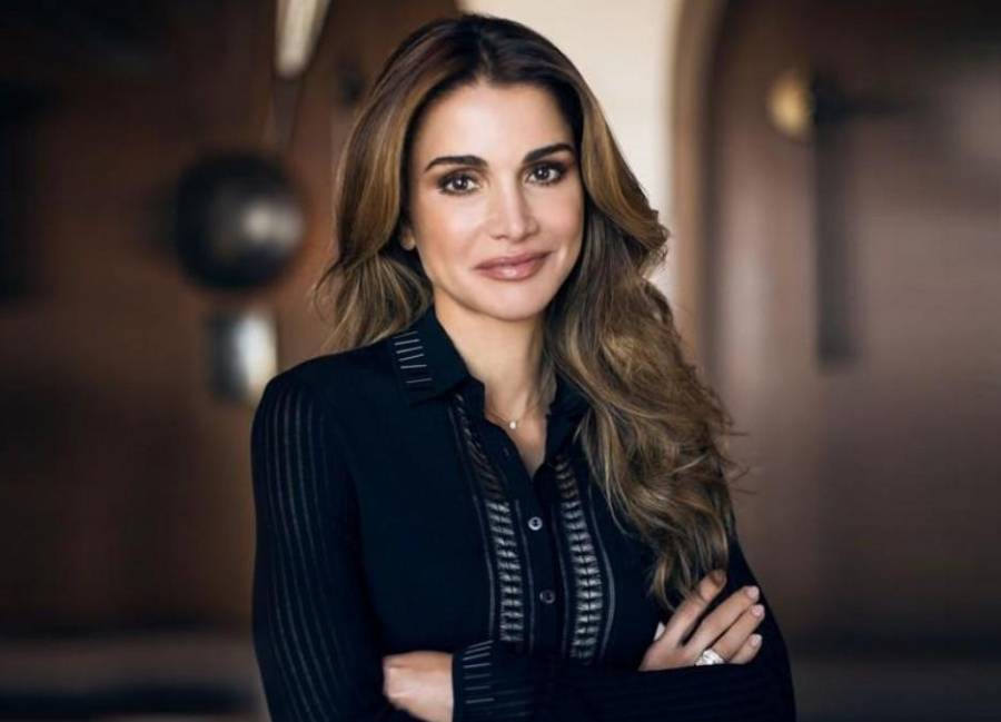 الملكة تعزي السفير أمجد  العضايلة بوفاة شقيقة