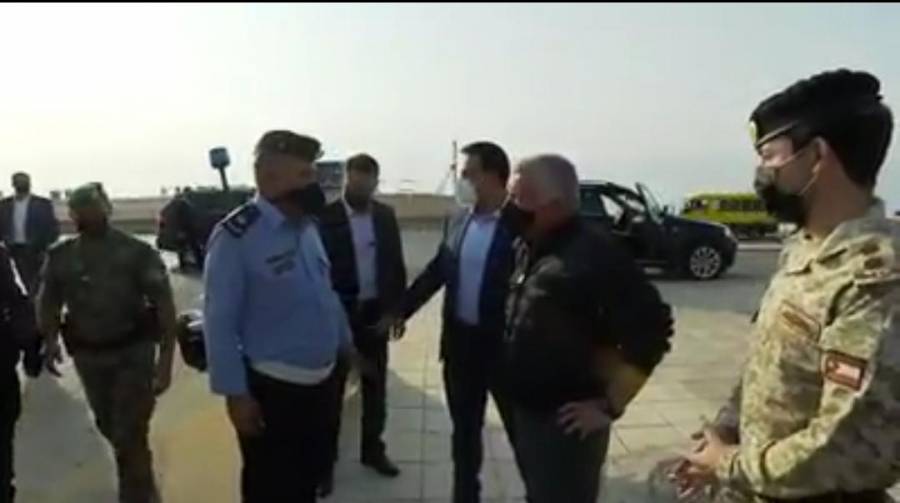 الملك يتفقد طاقم دورية على طريق البحر الميّت.. فيديو