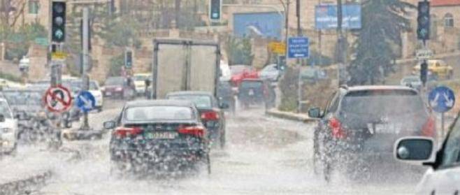 الأشغال تدعو المواطنين لأخذ الحيطة والحذر والابتعاد عن مجاري السيول