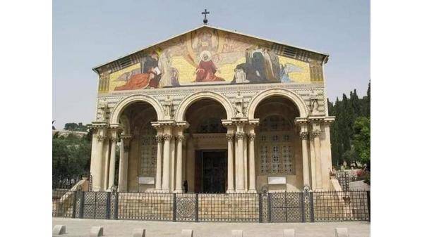 الأردن يدين محاولة حرق الكنيسة الجثمانية في القدس