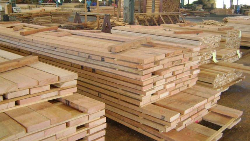 قطاع الاثاث والصناعات الخشبية يمر بظروف حرجة