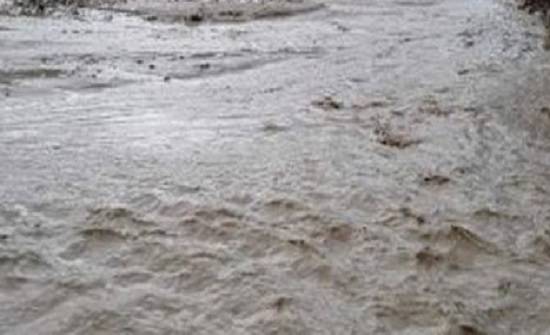 تجمعات سكانية في الطفيلة تعاني من السيول الجارفة