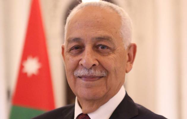 العيسوي ينقل تعازي الملك للنوايسة