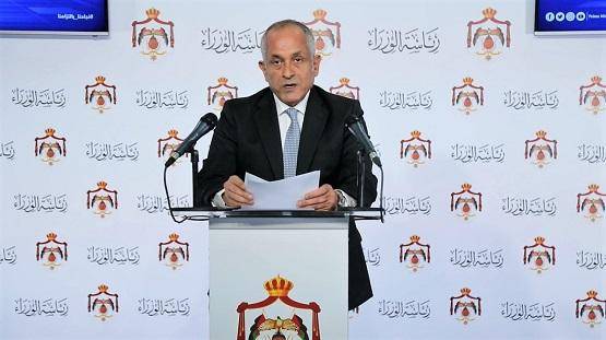 العايد: اللقاح الوحيد هو الكمامة