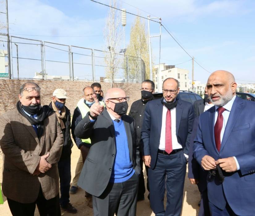 وزير الأشغال يتفقد سير الأعمال في مشروع تقاطع مرج الحمام