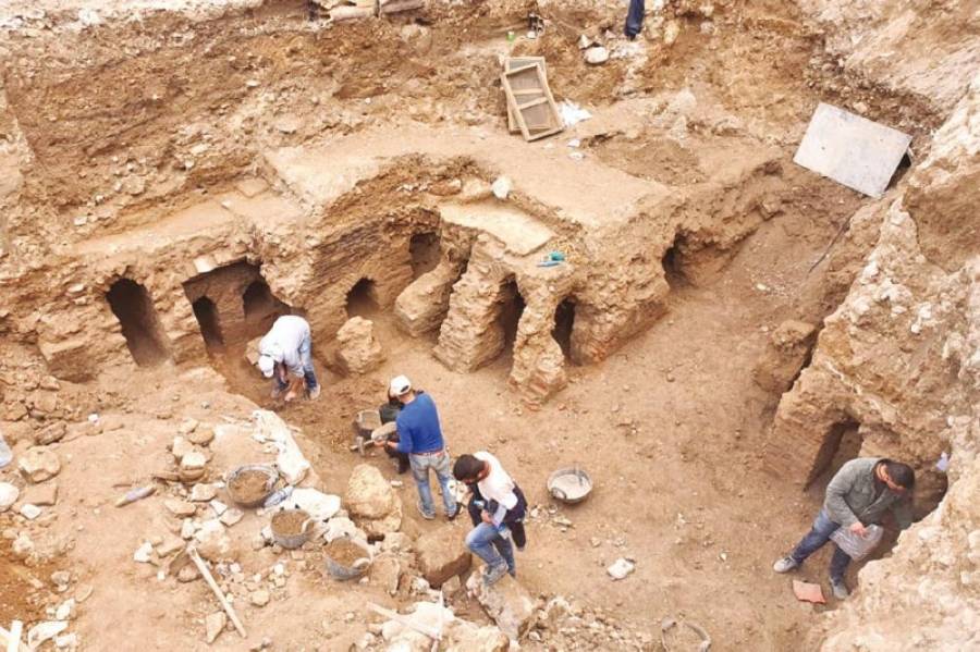 ترجيح طمر الآثار المكتشفة وسط البلد