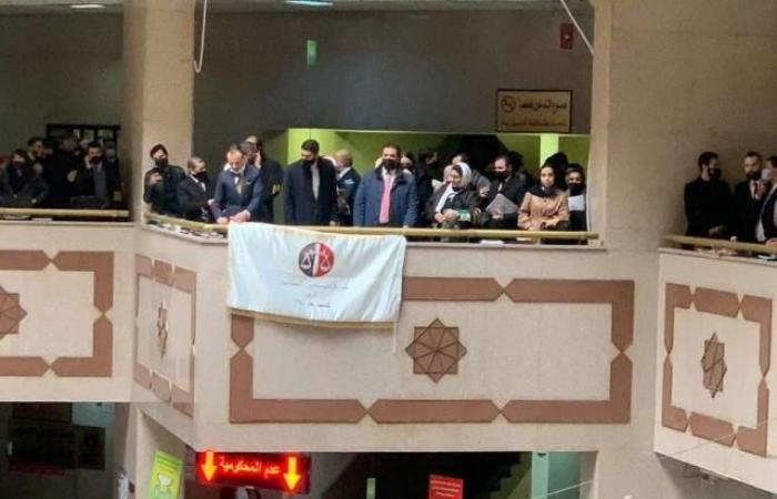 المحامون يواصلون وقف الترافع وسط محاولات للتوصل لحلول توافقية