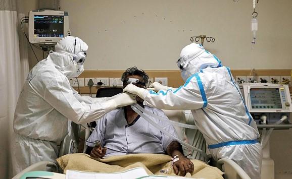 إصابة 600 طبيب بكورونا منذ بدء الجائحة بالأردن