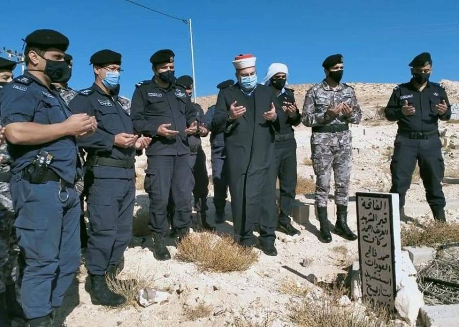 وقفه رمزية لإحياء ذكرى شهداء قلعة الكرك وقريفلا