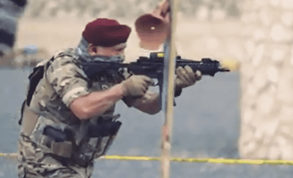 الملك وولي العهد يشاركان بتمرين للقوات الخاصة  فيديو