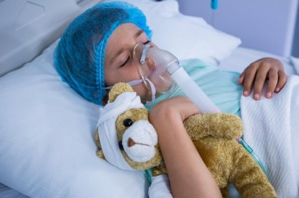 علماء: سلالة كورونا الجديدة قد تصيب الأطفال كما البالغين