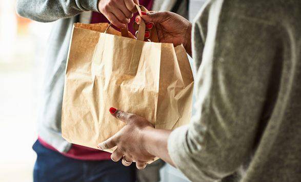 قرار مرتقب لعمل المطاعم الجمعة