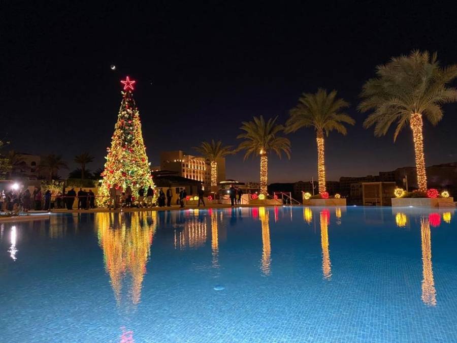 سرايا العقبة تحتقل بإضاءة شجرة عيد الميلاد