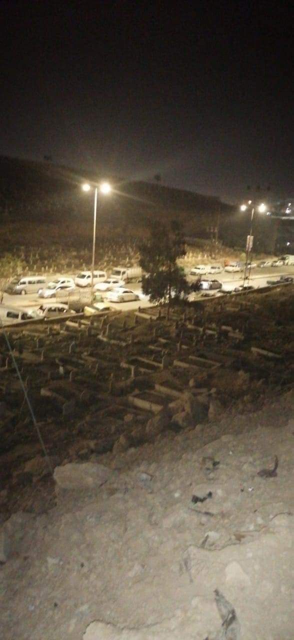 رئيس بلدية الرصيفة سنقاضي المعتدي على المقبرة