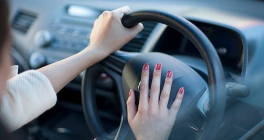 ضبط فتاة بحالة سكر داخل مركبتها  في عمّان