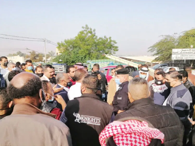 بعد انهيار الأسعار...المزارعون يبدؤون إضرابا اليوم