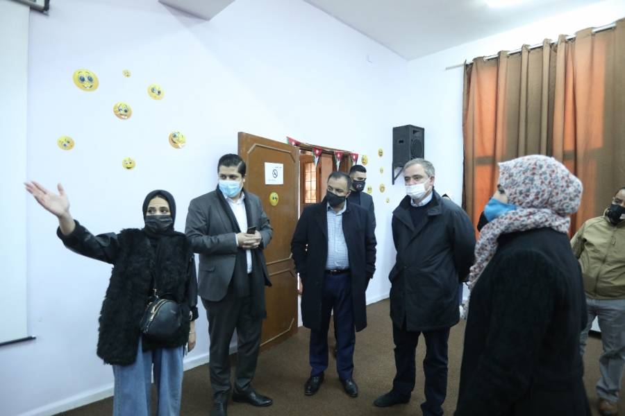 *النابلسي يفتتح مبـادرة مركز صديق للحوار*