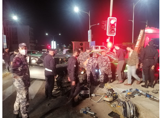 إصابات بحادث سير وسط العقبة  صور