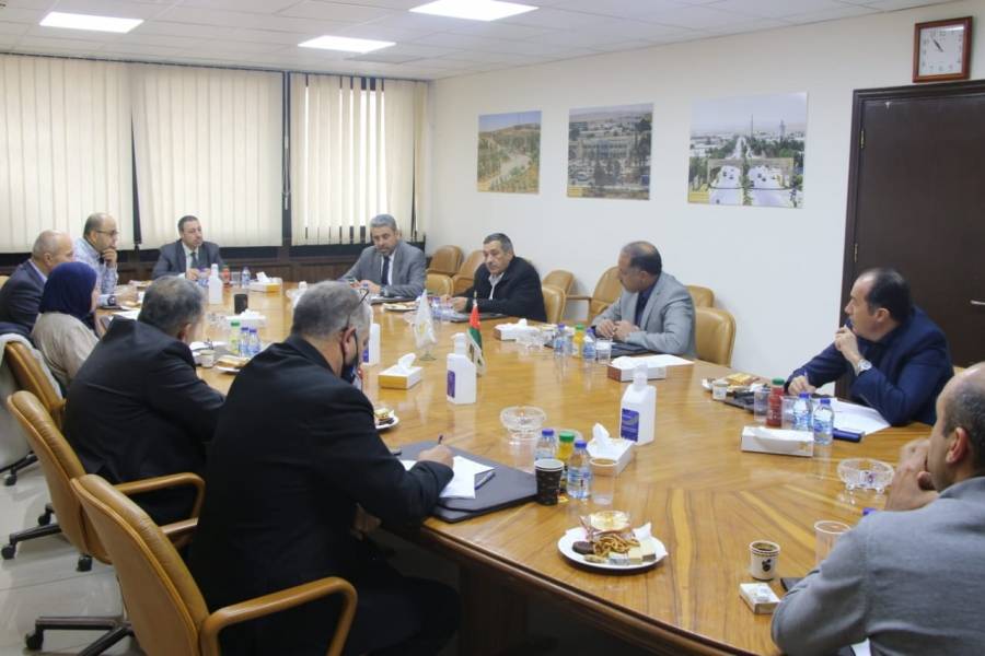 مطورو المناطق التنموية والصناعية والحرة يناقشون القانون المعدل لقانون الإستثمار الجديد