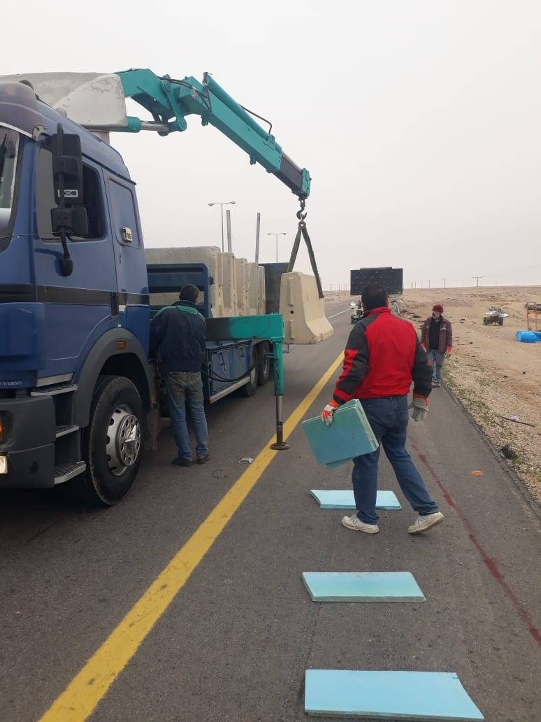 تجهيز التحويلات الجزئية لاعمال فواصل التمدد على الصحراوي... صور