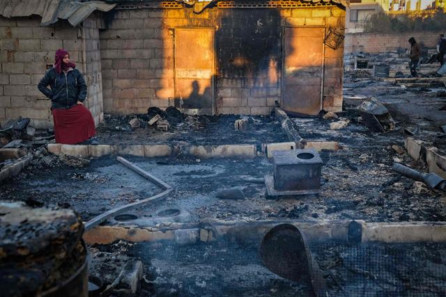 Syrian refugee camp in north Lebanon set ablaze after row