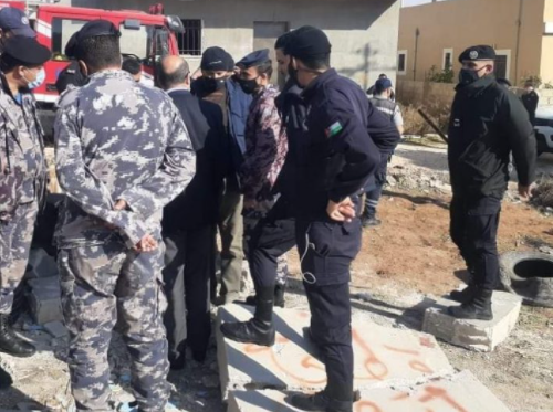 عاجل : انهيار سُوَر على عدد من الاطفال بمنطقة عين الباشا