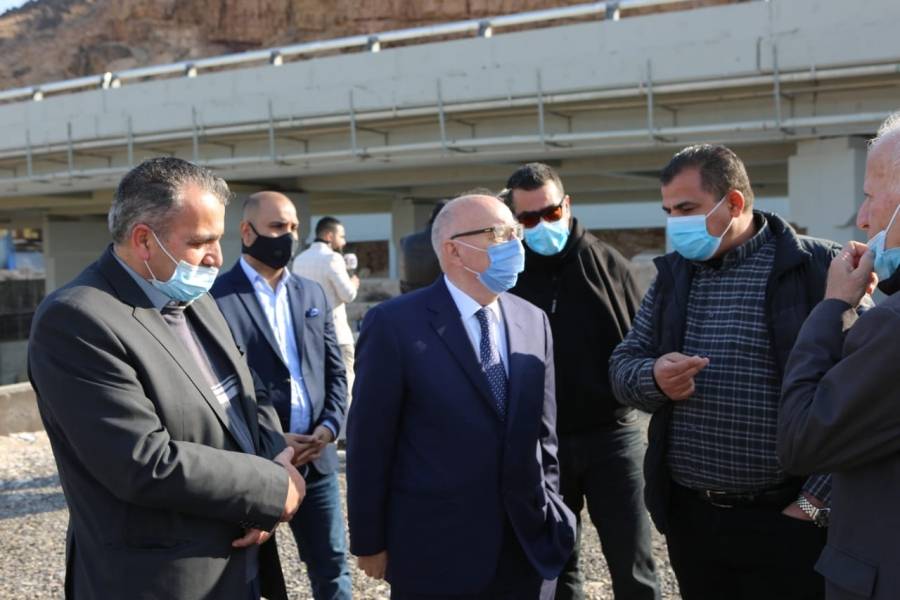 الاشغال تعلن عن الانتهاء من اعمال اعادة تاهيل وانشاء جسور زرقاء ماعين بكفاءات اردنية