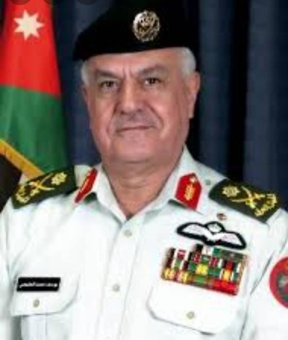 رسالة من ضباط متقاعدين لرئيس هيئة الأركان المشتركة..