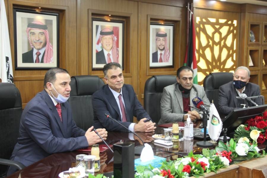 توقيع اتفاقية المباشرة بأعمال البنى التحتية لكلية جرش التقنية