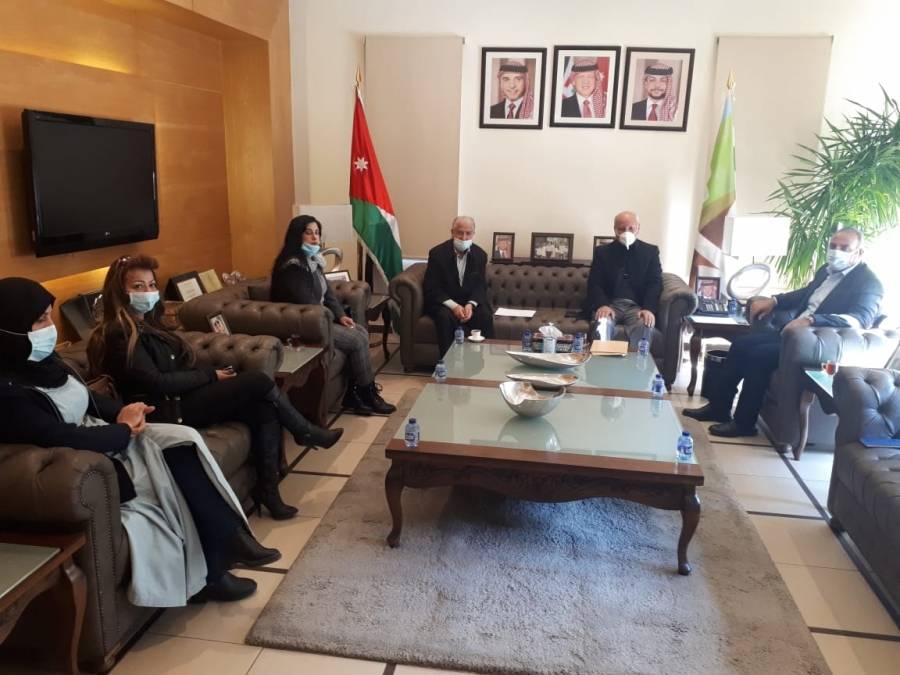 أمين عمان يستقبل وفد مبادرة  مشروعك وطنك