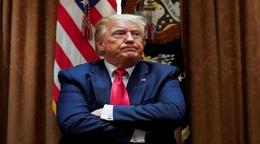 ترامب يبحث إصدار عفو عن نفسه!