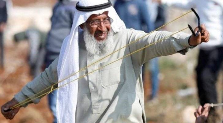 عاجل : الاحتلال يعتقل المسن سعيد عرمه من منزله بقرية دير جرير