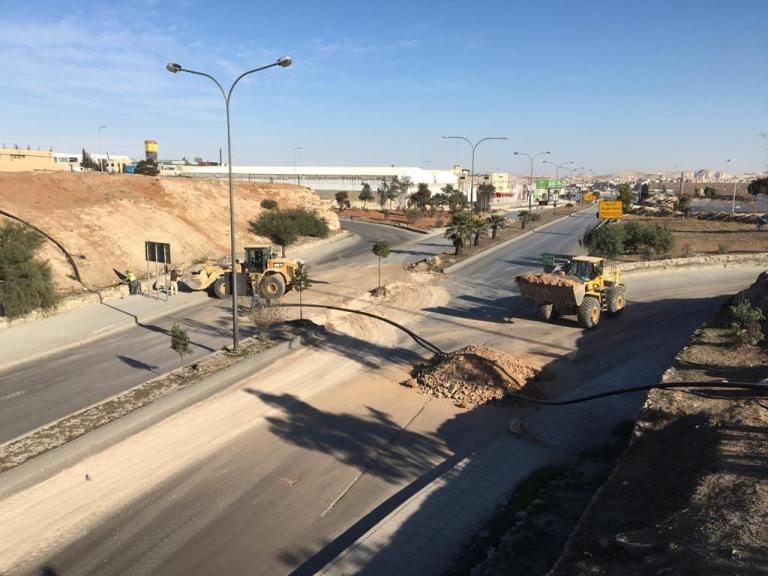 الاشغال البدء بهدم جسر ماركا