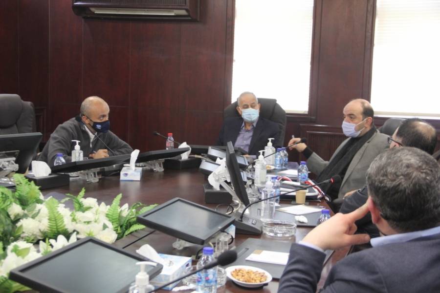 لقاء يبحث تحديات قطاع صناعة الدواجن واللحوم