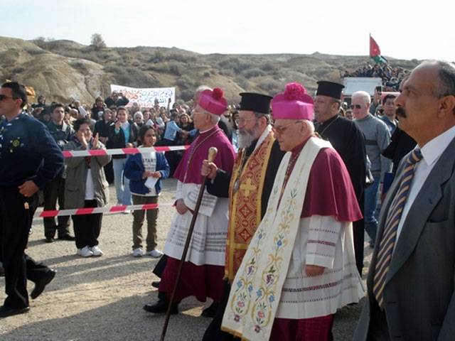 الكنائس الكاثوليكية تحتفل بذكرى عماد السيد المسيح بموقع المغطس