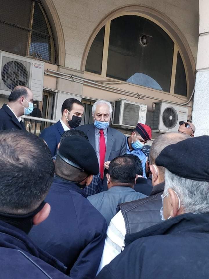 مزارعون يعتصمون امام وزارة الزراعة