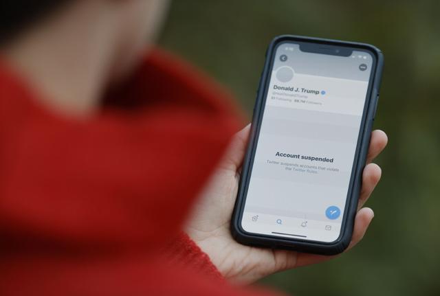 Twitter permanently suspends Trump as presidency crumbles