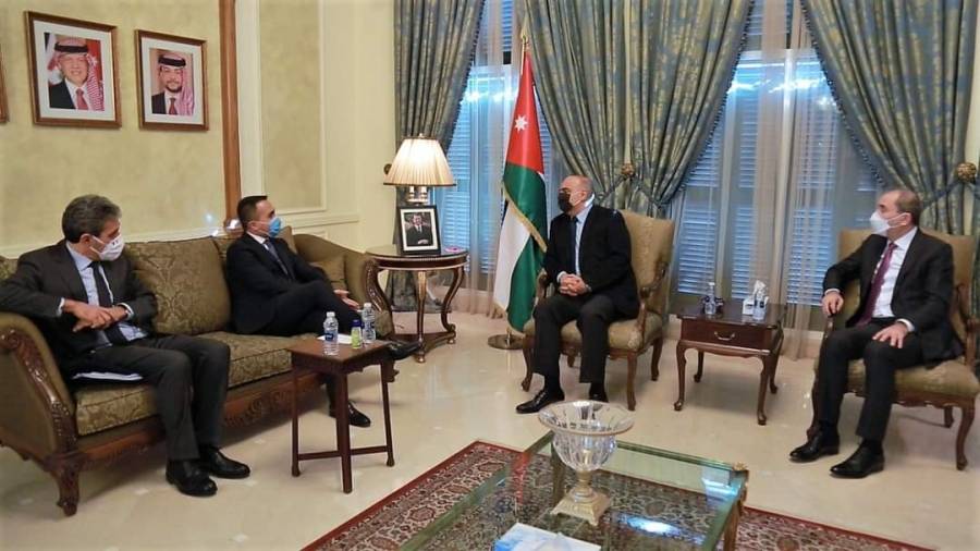 الخصاونة يلتقي وزير الخارجية الايطالي