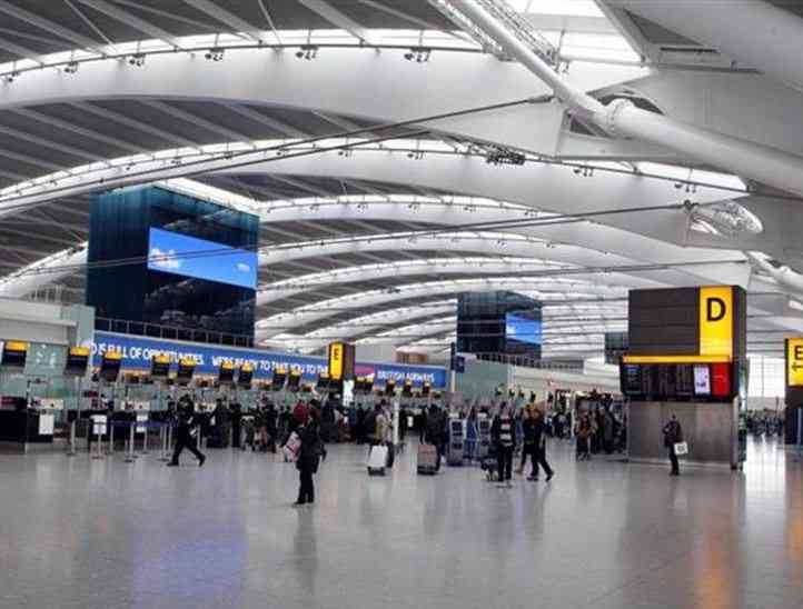 أعداد الركاب في مطار هيثرو تهوي 73 بالمئة في 2020
